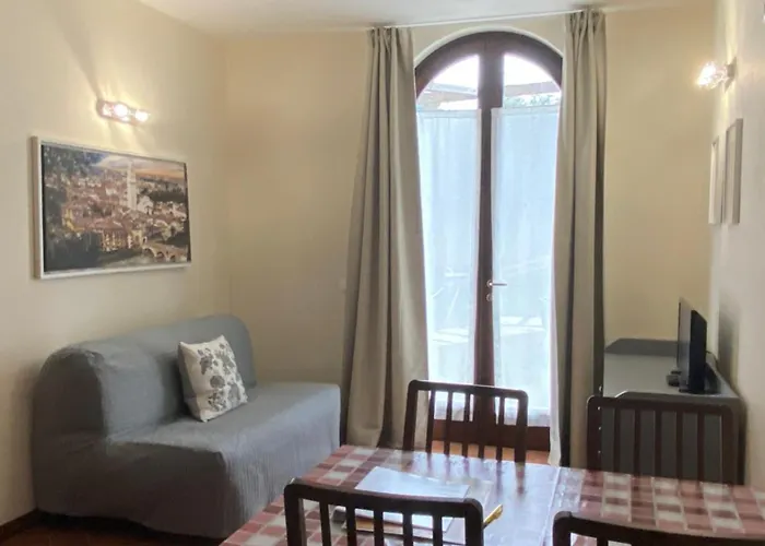 Residenza Cipressi E Olivi - Veronainflat شقة *